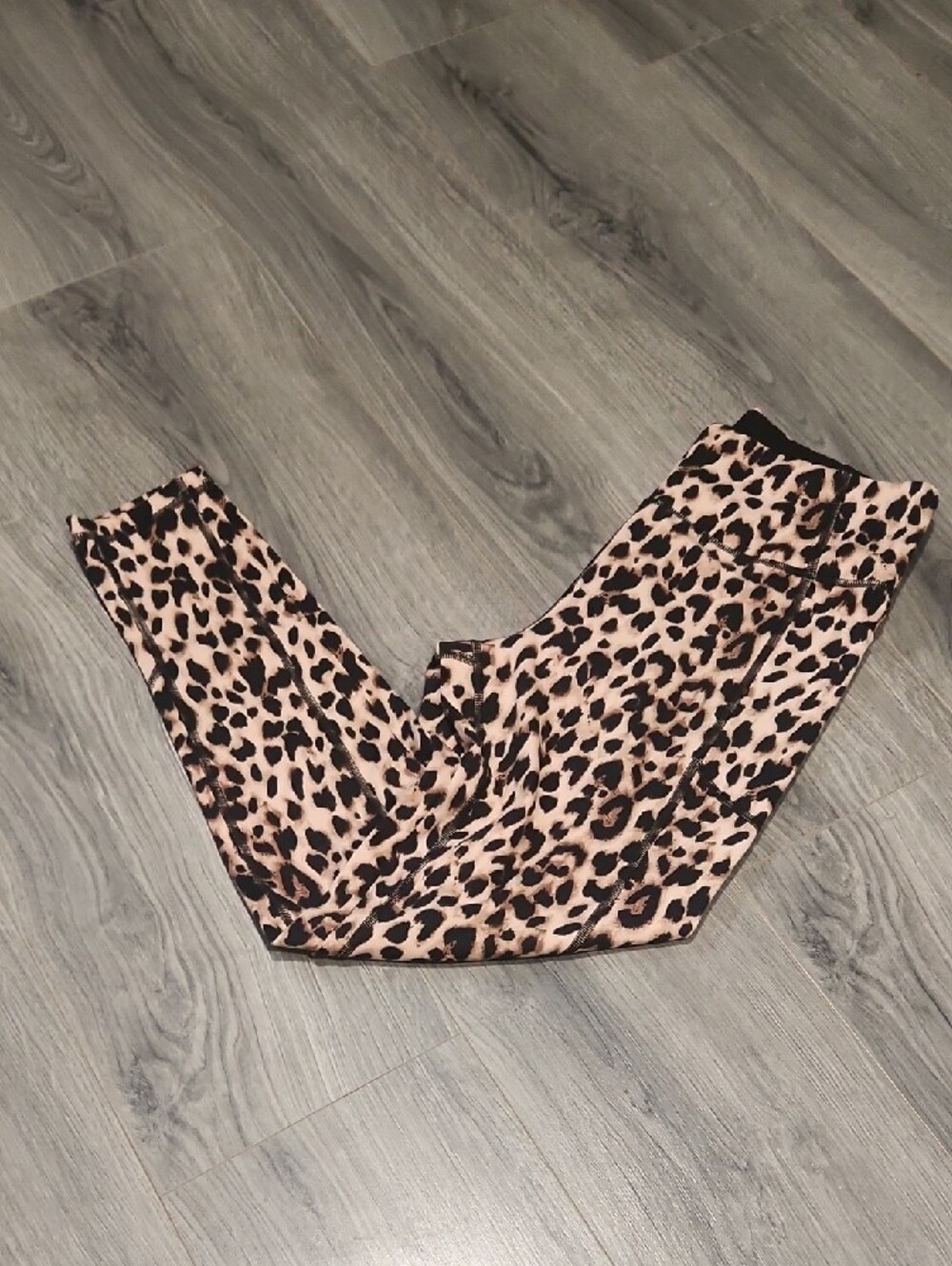 Victoria's Secret Leopard Side Pocket Leggings